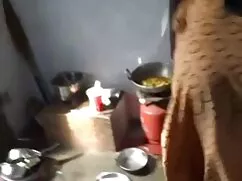 সুন্দরী বালিকা হালকা ...