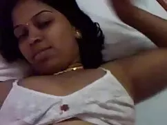 মা, বোন, ভাই, ভাই বো ...