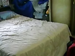 দ্বৈত মেয়ে ও এক দেশ ...