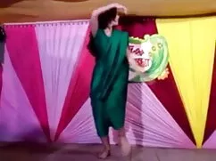 বড় সুন্দরী মহিলা প্ ...