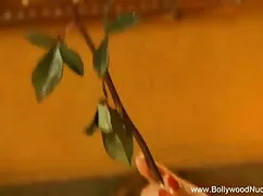 হট লাল চুত্তয়ালা বা ...