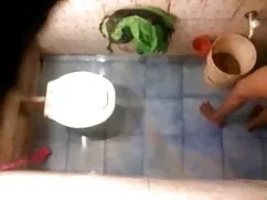 আমরা তার পেটে ঘুম কা ...