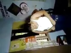 সুন্দরী বালিকা কোয়ে ...