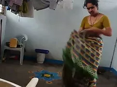 শ্যামাঙ্গিণী ব্লজব ক ...