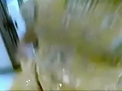 দ্বৈত মেয়ে ও এক কাট ...