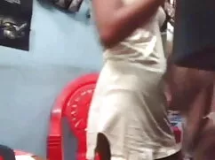 একটি নগ্নতাবাদী সৈকত ...