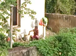 বড় সুন্দরী মহিলা না ...
